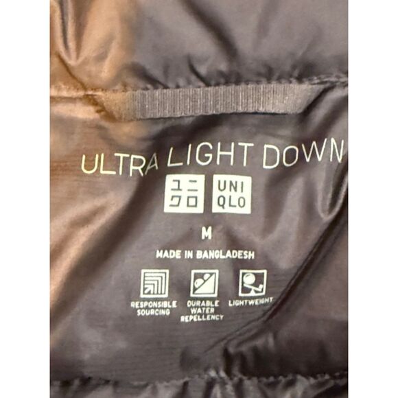Uniqlo Ultra Light Down Vest Grey Taupe Packable Puffer Lightweight Size M - Picture 6 of 8